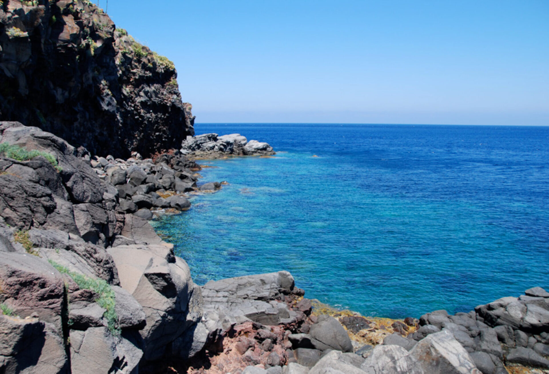 Beaches and coves of Capraia